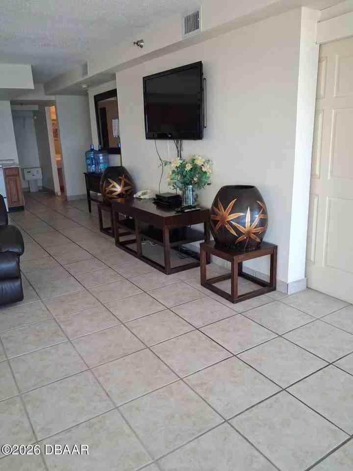 1909 S Atlantic Ave #913 - Photo 3 of 14