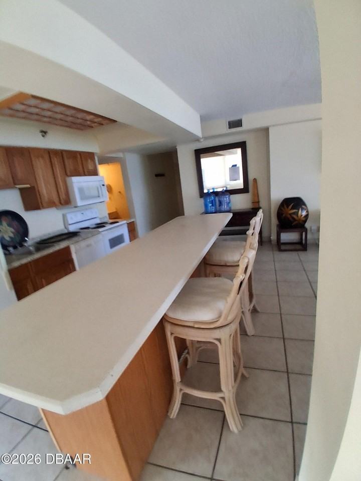 1909 S Atlantic Ave #913 - Photo 4 of 14