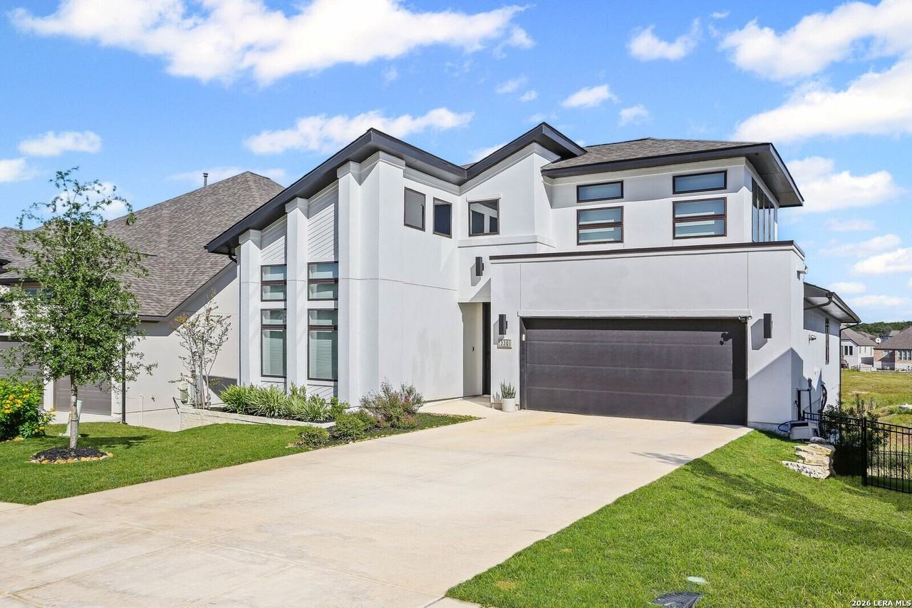 330 Navarro - Photo 2 of 41