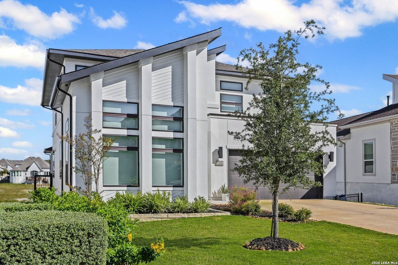 330 Navarro - Photo 3 of 41