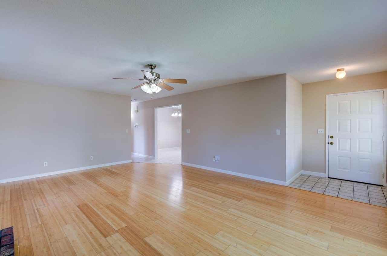 2394 Scott Ave - Photo 3 of 16