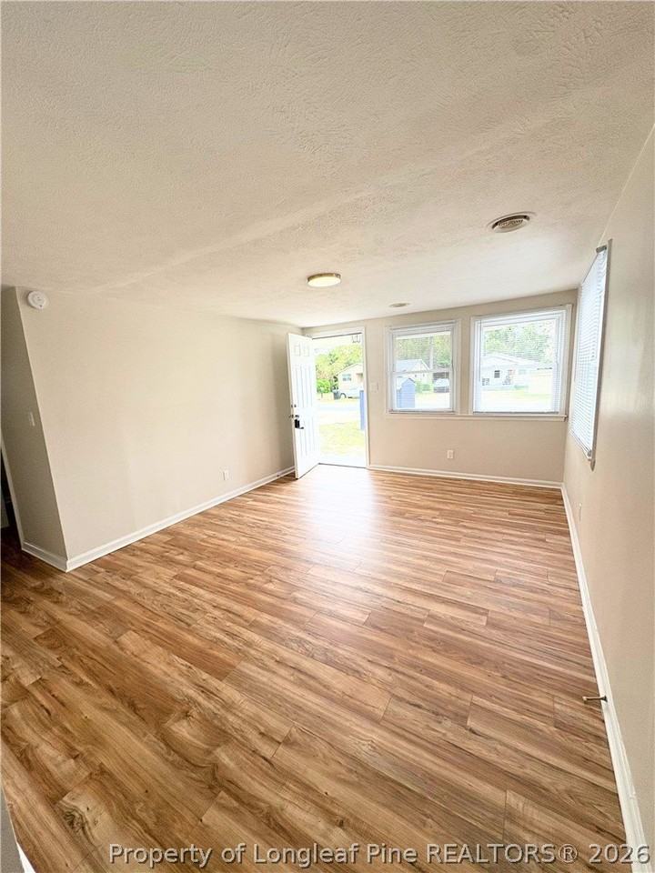 218 Canady St - Photo 3 of 20