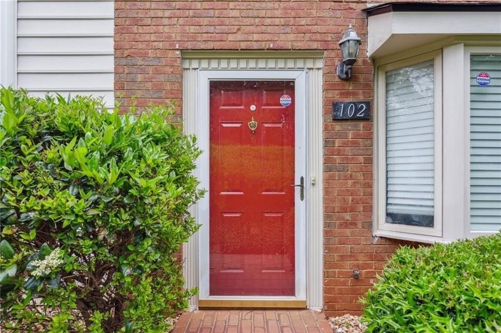 102 Holcomb Ferry Rd - Photo 3 of 27