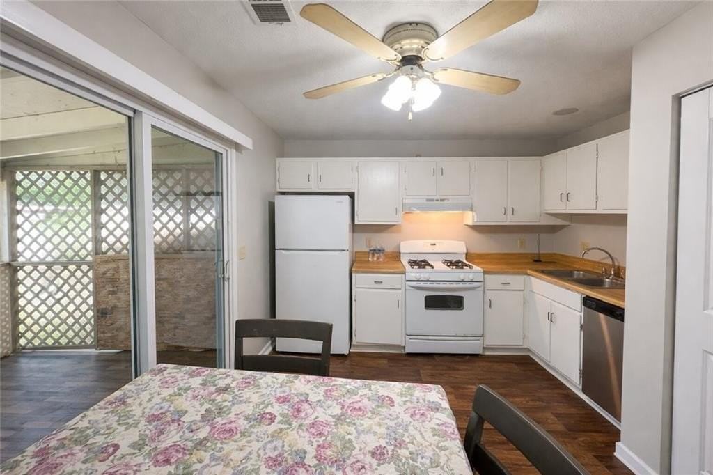 340 Red Oak Run Sw - Photo 7 of 9