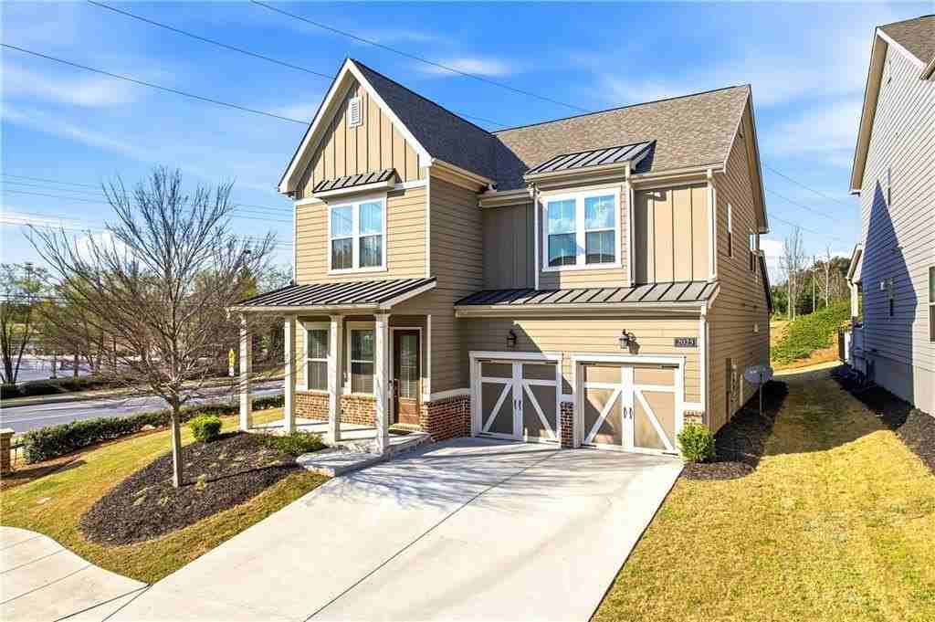 2025 Abbey Rd - Photo 2 of 33