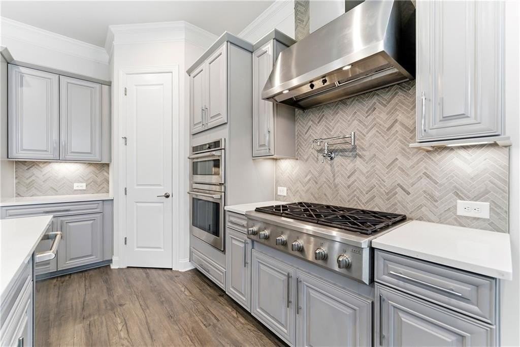 2025 Abbey Rd - Photo 7 of 33