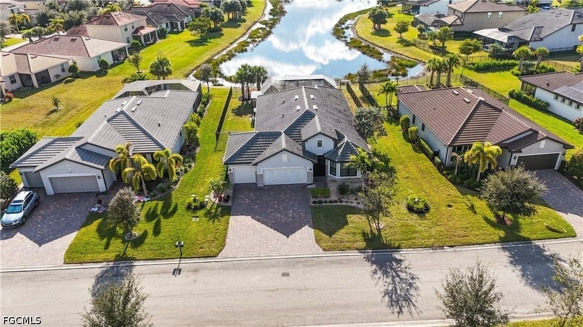 3425 Hampton Blvd - Photo 4 of 46