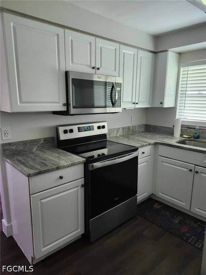 6313 Saint Andrews Cir S - Photo 2 of 8