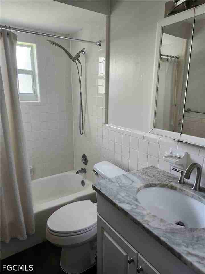 6313 Saint Andrews Cir S - Photo 4 of 8