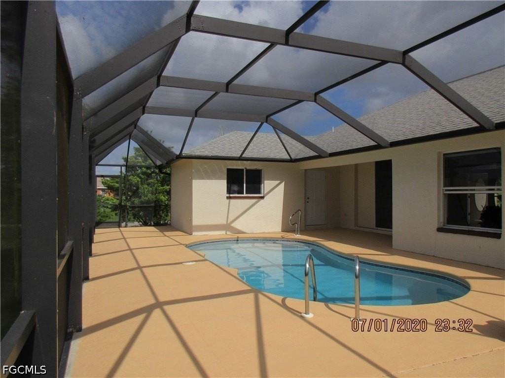 918 Ne 13th St - Photo 6 of 48