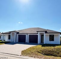 featured image of 209 W 12th St ## 211
