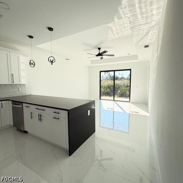 209 W 12th St - Photo 5 of 26