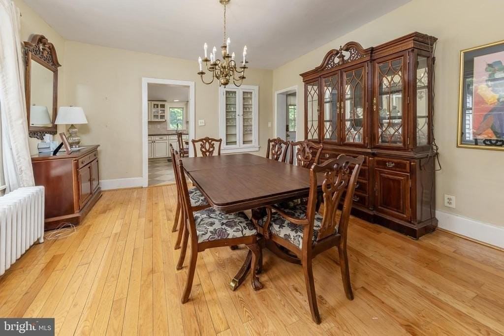 416 Raritan Ave - Photo 7 of 23