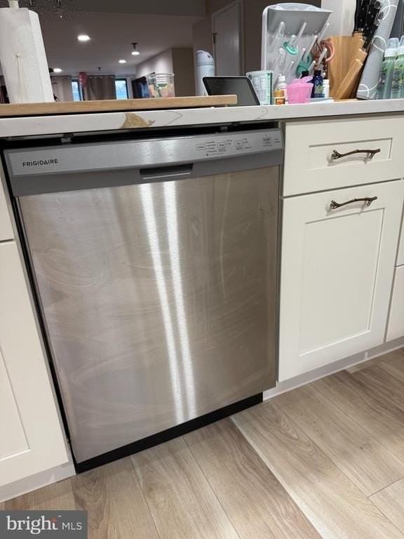 7 N Columbus Blvd #212 - Photo 7 of 39