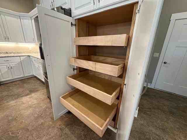 3232 Plum Tree Ln - Photo 5 of 25