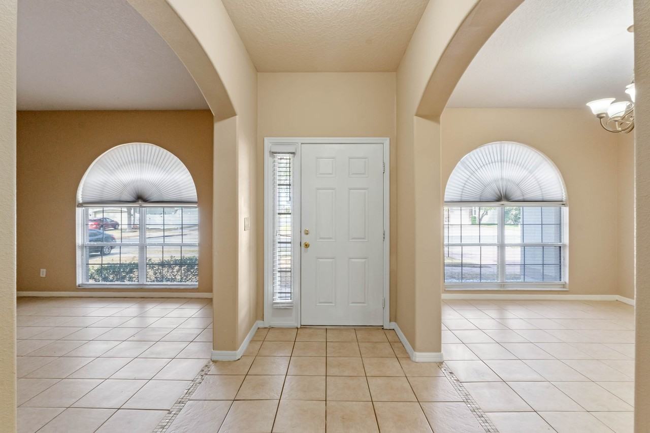 15318 Harvest Blvd #1 - Photo 3 of 31