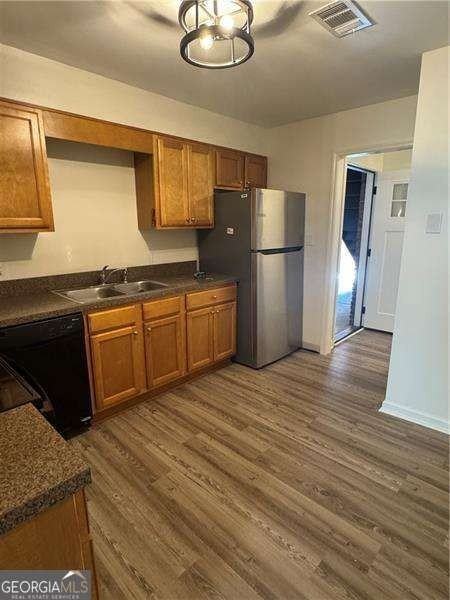 728 Hanover Ln Se - Photo 6 of 29