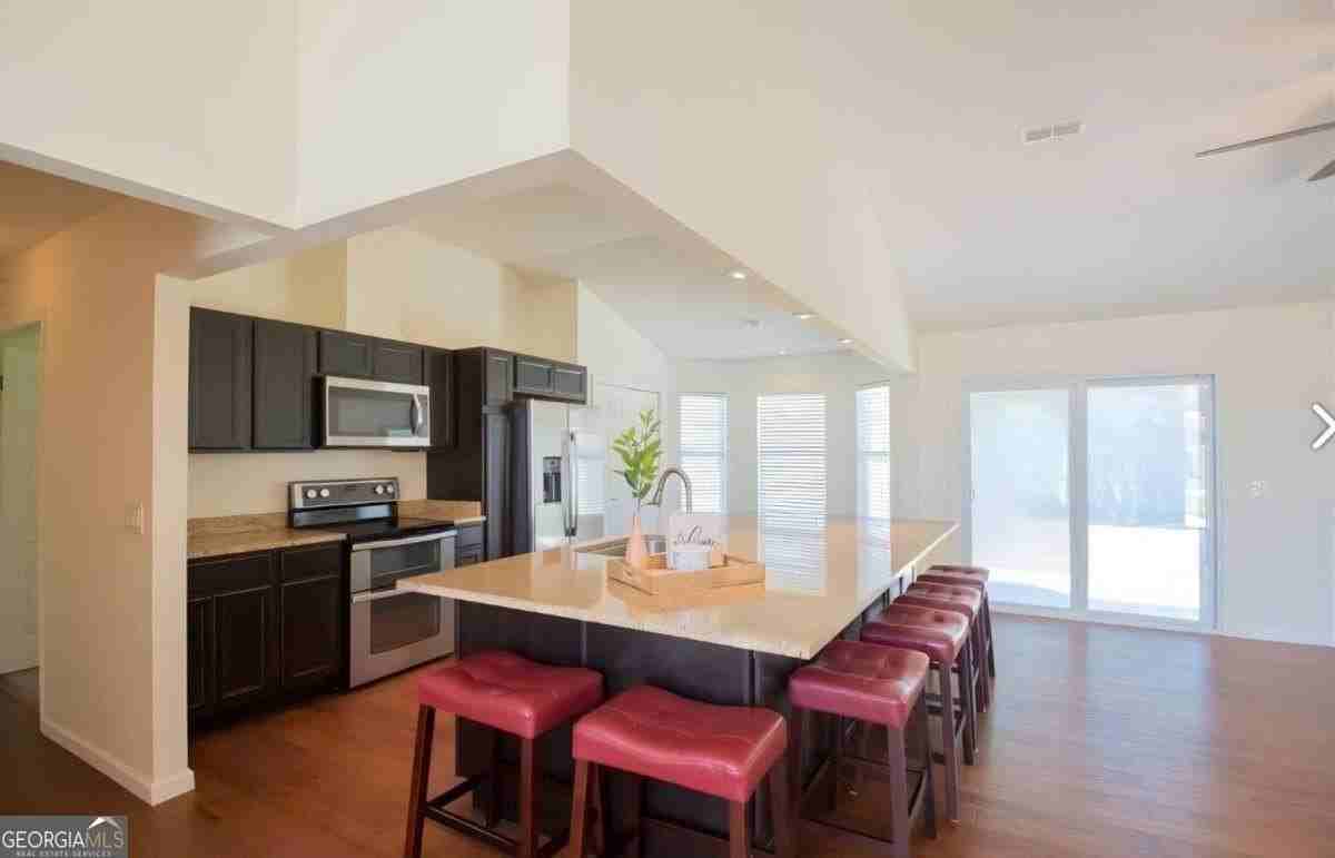 105 Juliana Pl - Photo 7 of 30