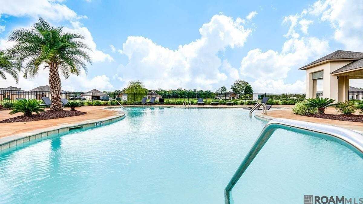 8027 Derick Ave - Photo 4 of 4