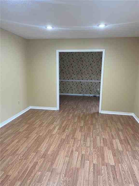 4861 Woodcliff Dr N - Photo 2 of 15