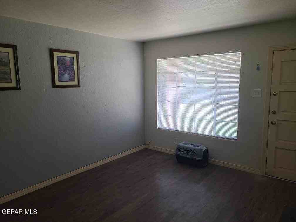 701 W Yandell Dr #4 - Photo 4 of 12