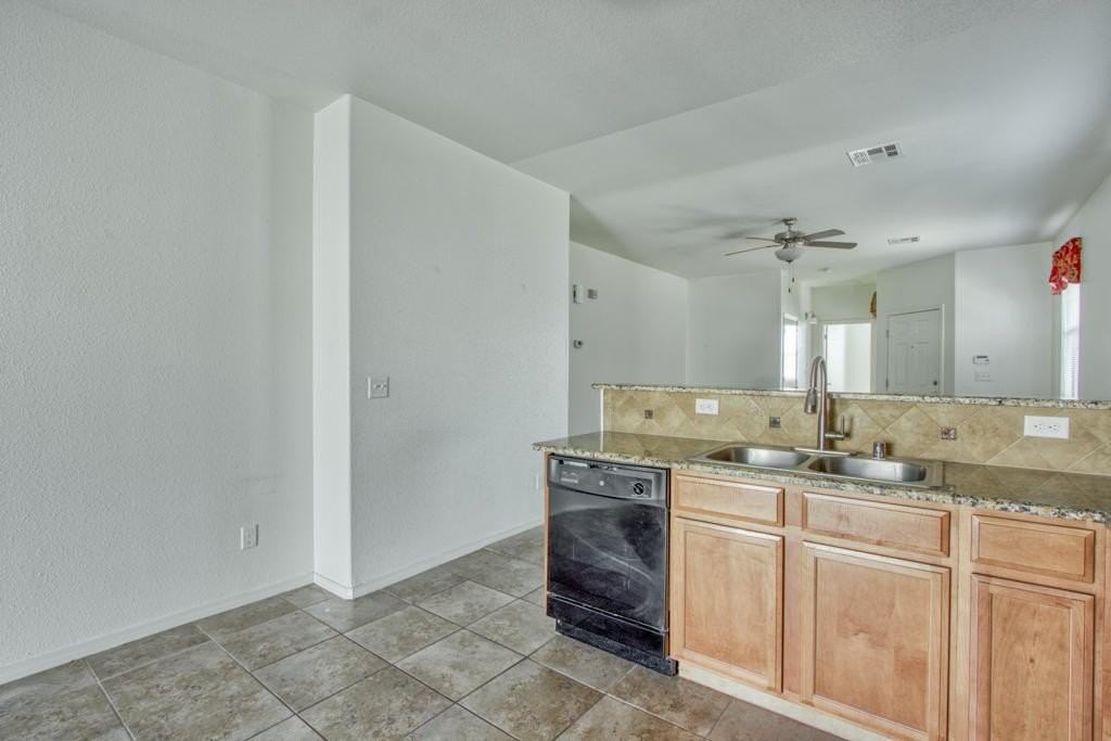 14227 Bluesky Point Ct - Photo 5 of 22