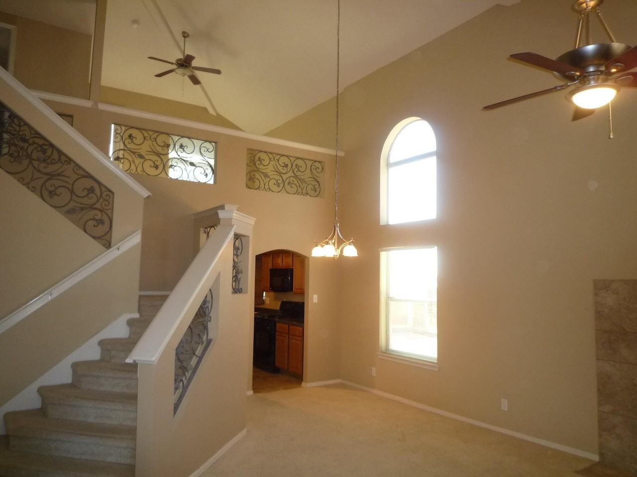 10840 Acoma St - Photo 6 of 7