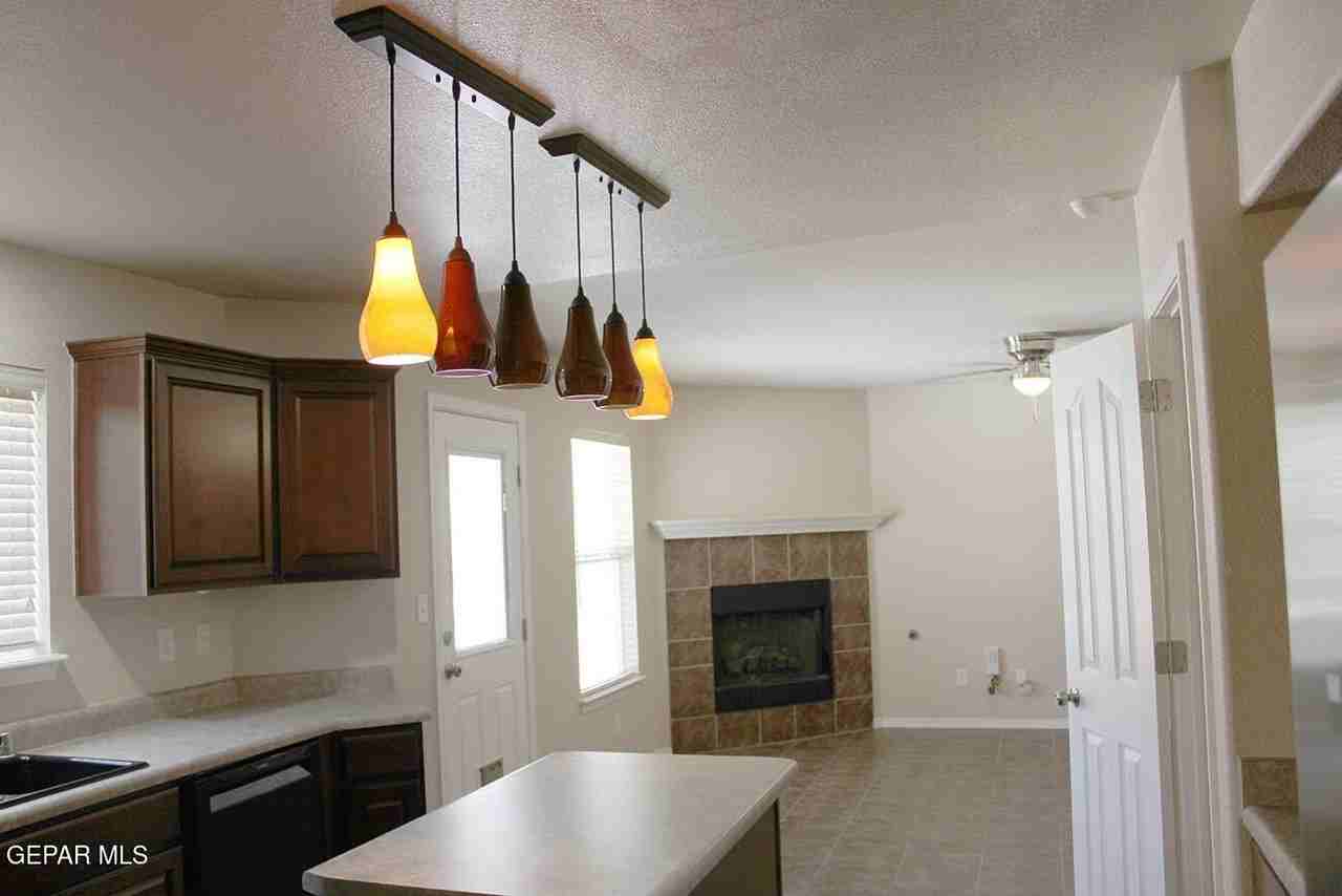 1458 Senda Del Sol - Photo 6 of 29