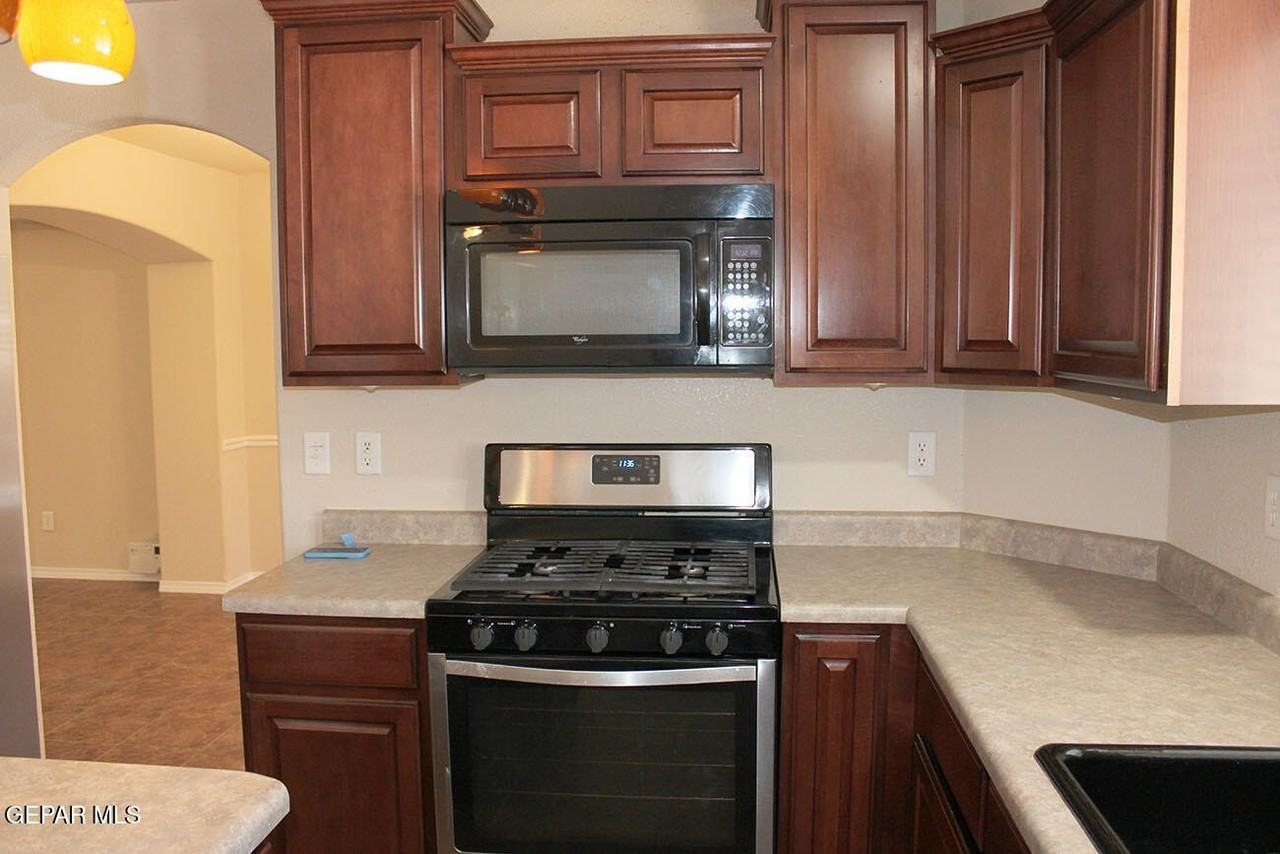 1458 Senda Del Sol - Photo 7 of 29