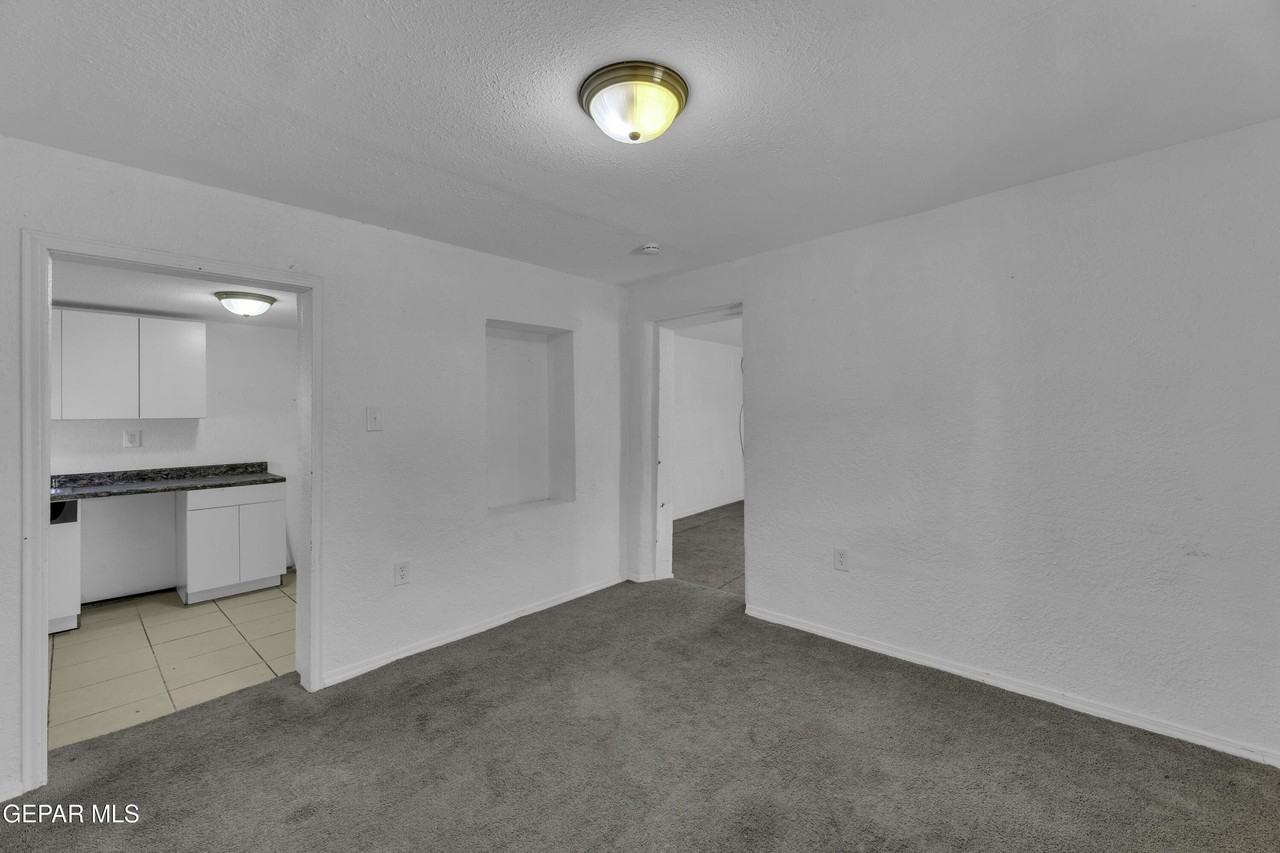 218 Nw I Ave Unit D - Photo 5 of 16