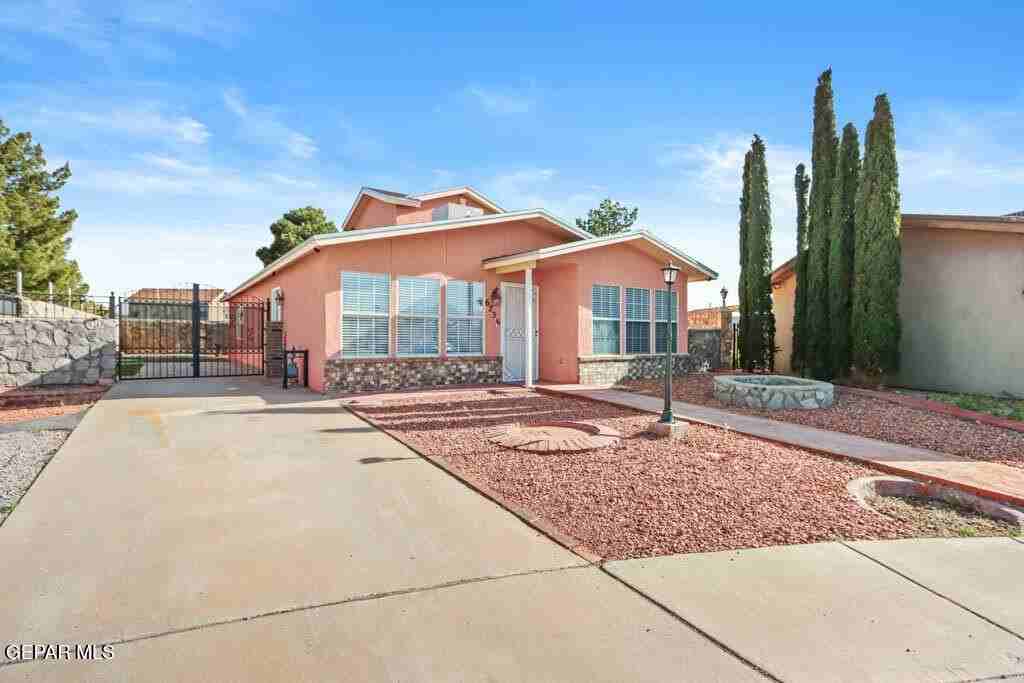 6236 Antelope Ct - Photo 2 of 16