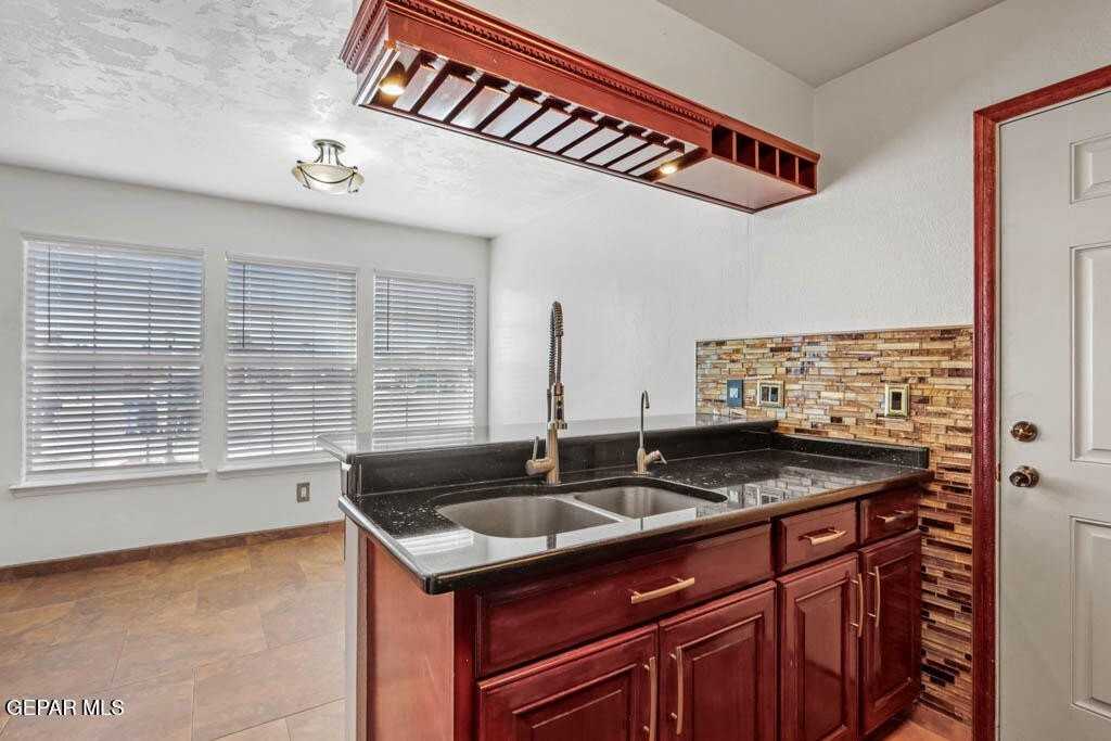 6236 Antelope Ct - Photo 5 of 16