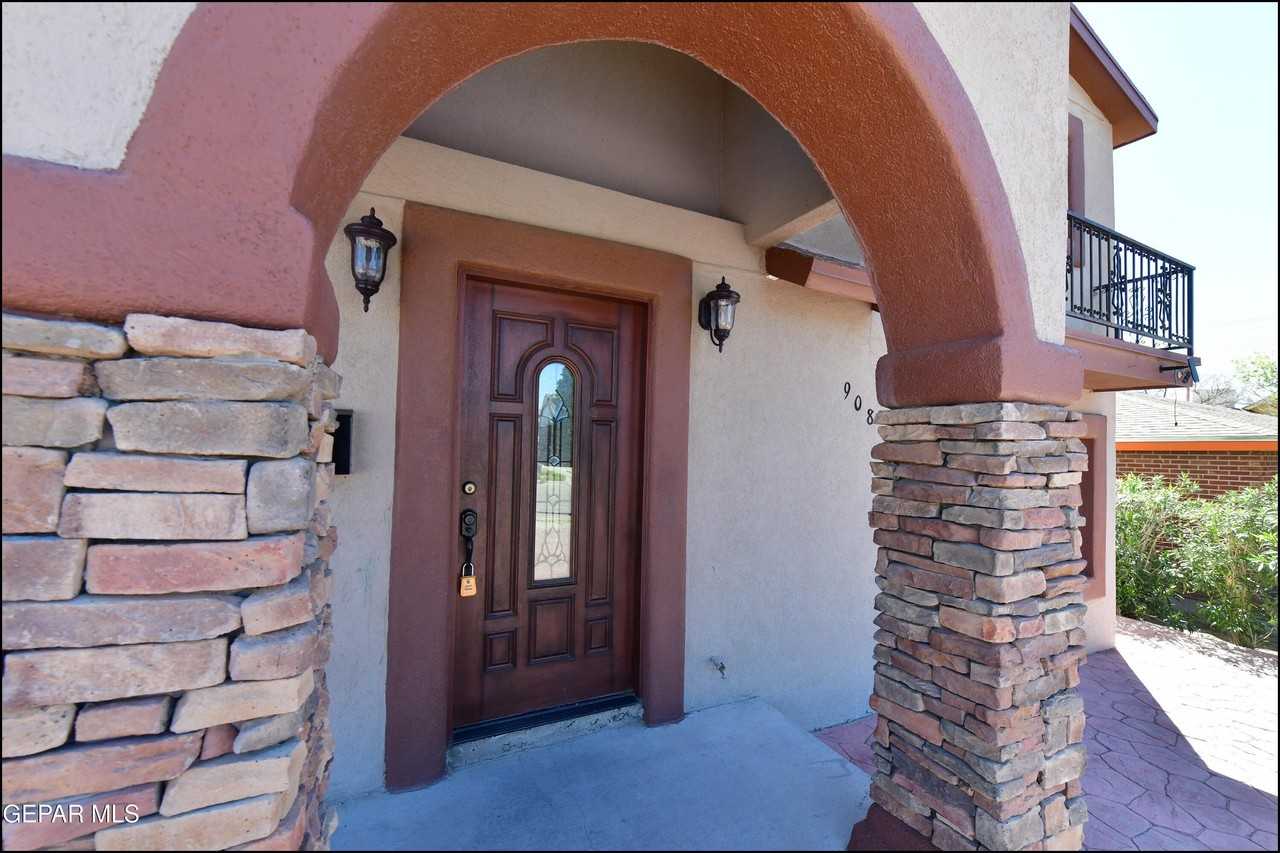 908 Bolivia St - Photo 6 of 47