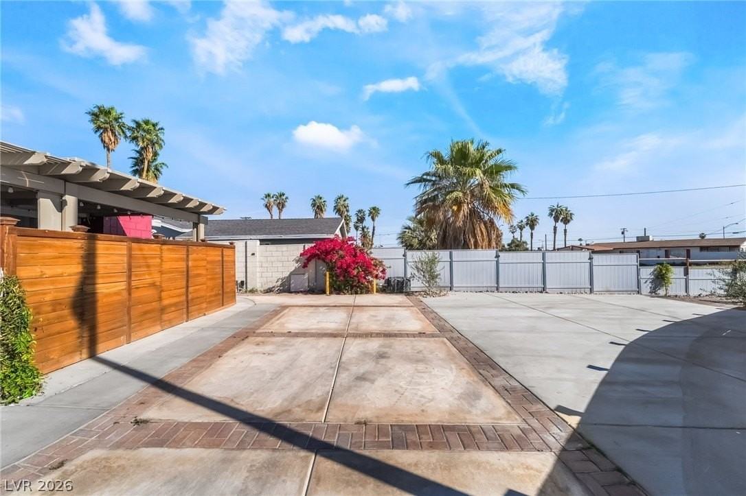 5149 Poncho Cir #5 - Photo 2 of 13