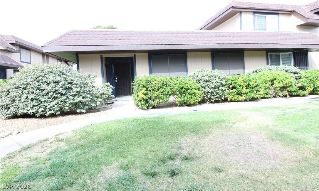 6225 Meadow Brook Ln - Photo 3 of 26