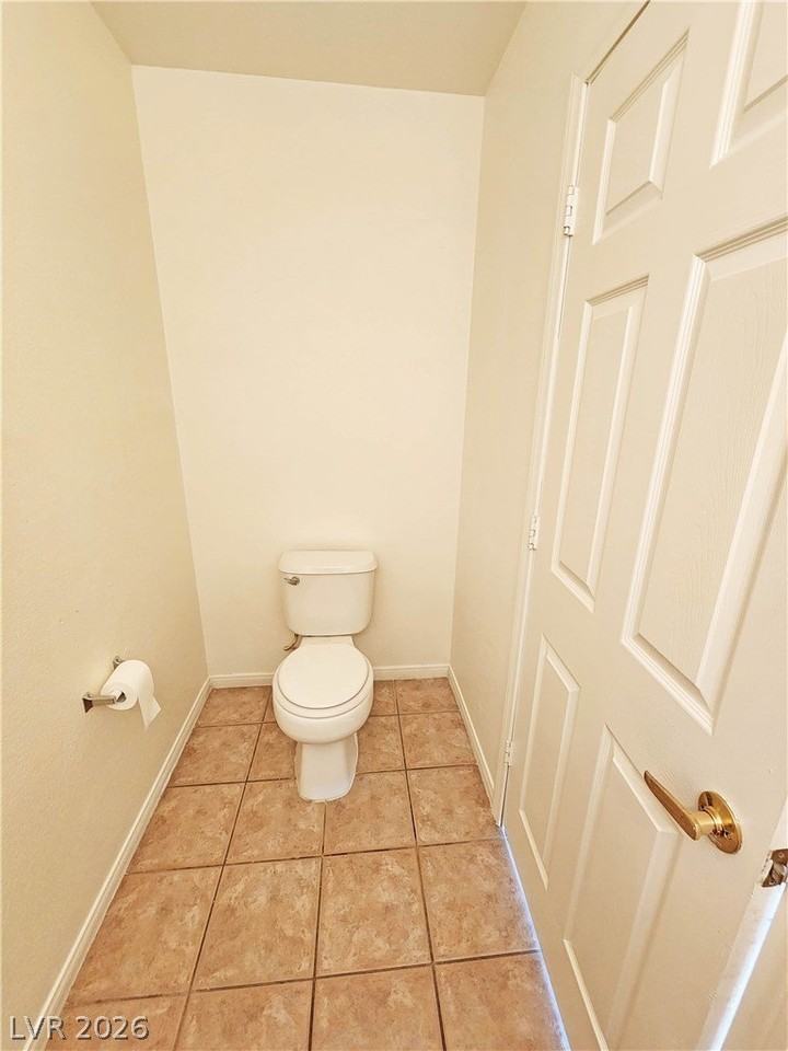 1080 Karen Ct #3 - Photo 7 of 32