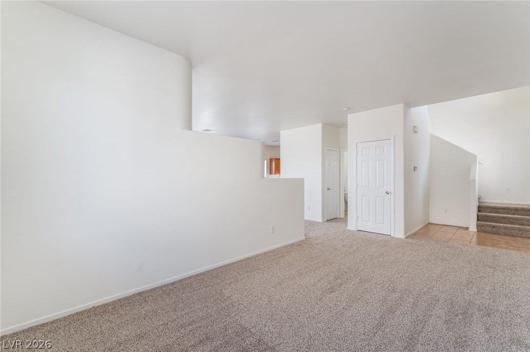 6758 Lincoln Wood St - Photo 6 of 33