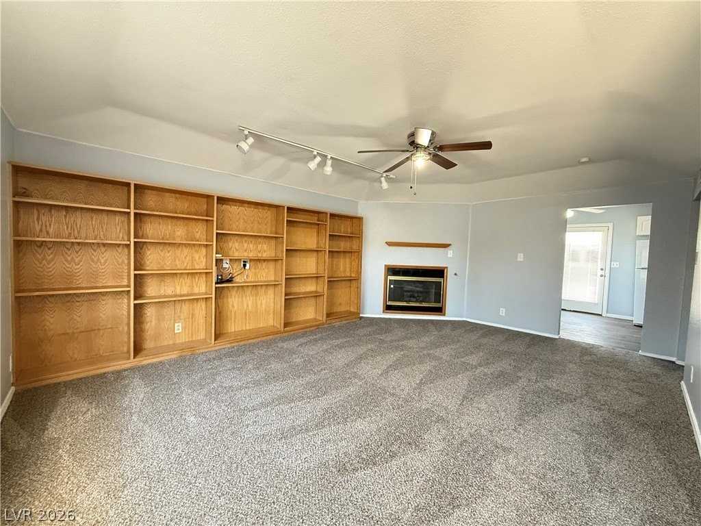 218 Tungsten St - Photo 3 of 14