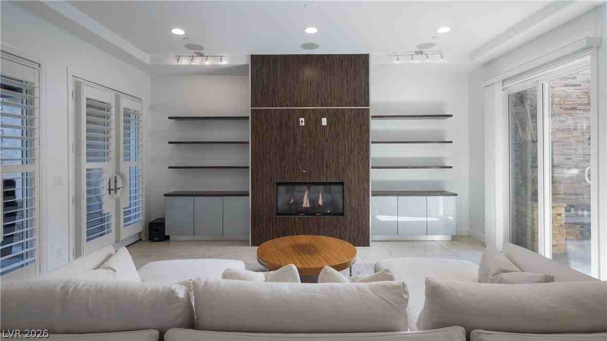 11280 Granite Ridge Dr #1056