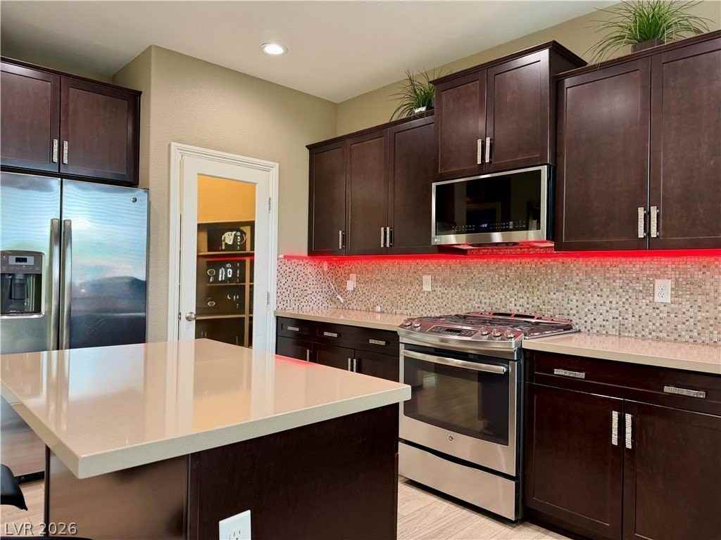 7025 Solana Ridge Dr - Photo 3 of 18