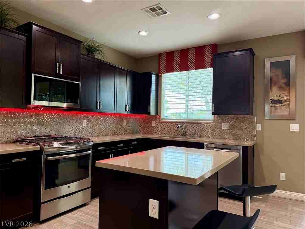 7025 Solana Ridge Dr - Photo 4 of 18