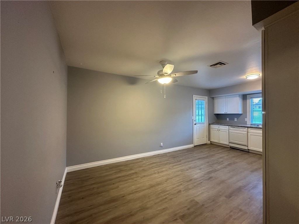 3955 Redwood St - Photo 7 of 21