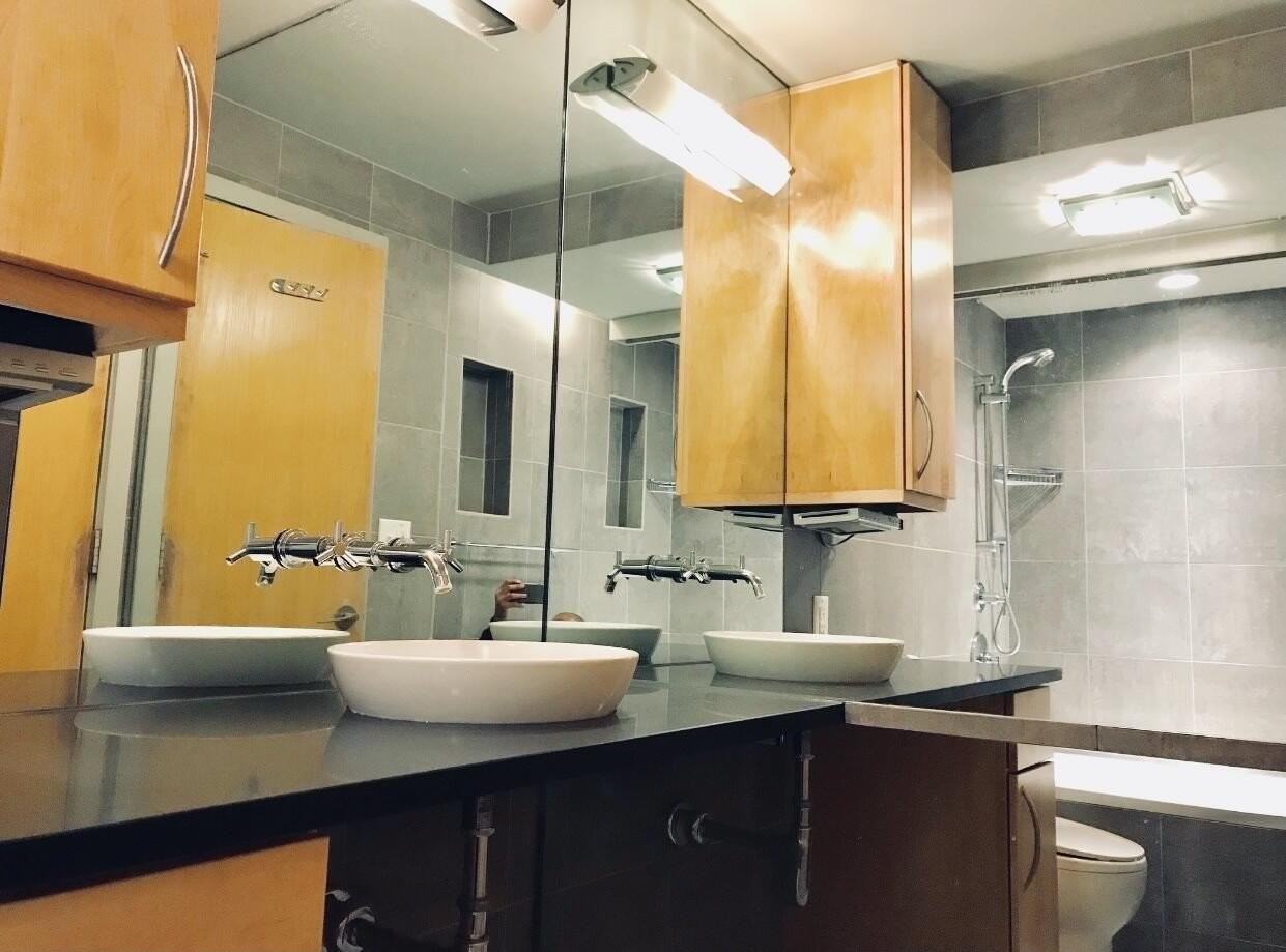 1531 Packard St Apt 4 - Photo 2 of 9