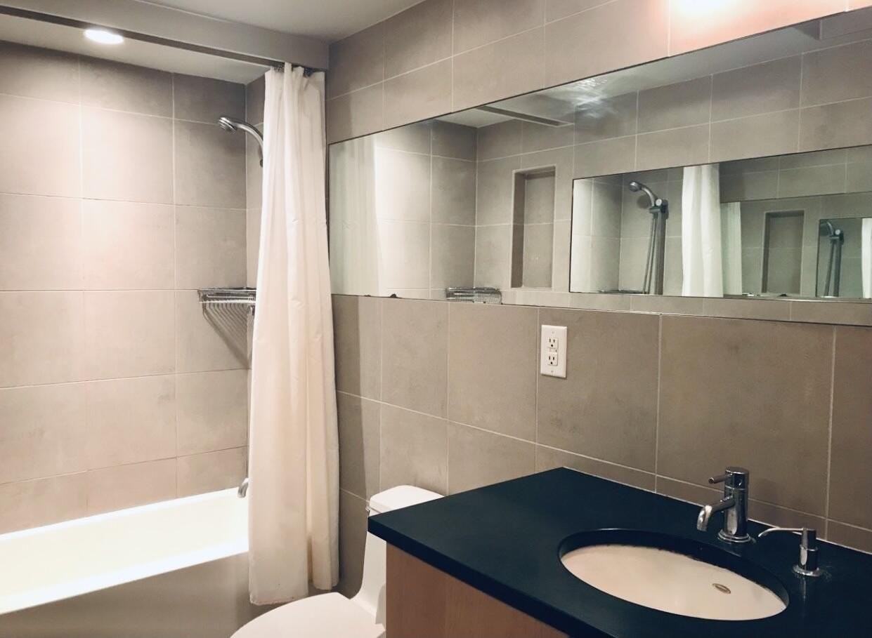 1531 Packard St Apt 4 - Photo 4 of 9