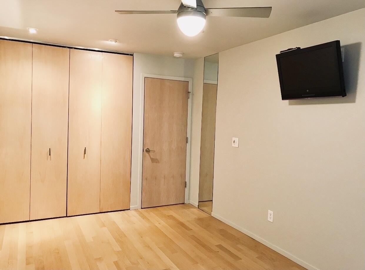 1531 Packard St Apt 4 - Photo 7 of 9