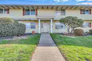 featured image of 809 Moosic Rd