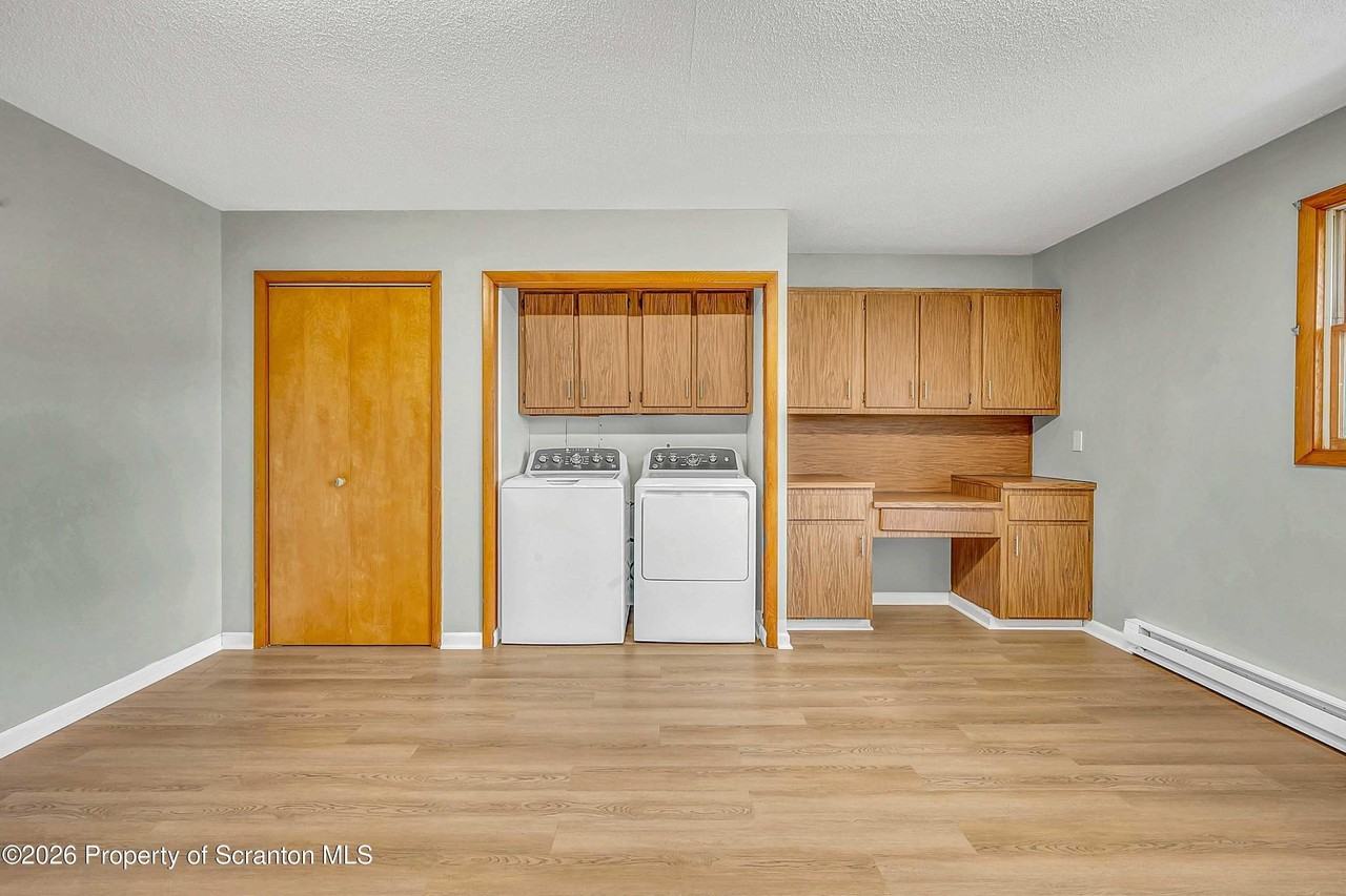 809 Moosic Rd - Photo 6 of 18