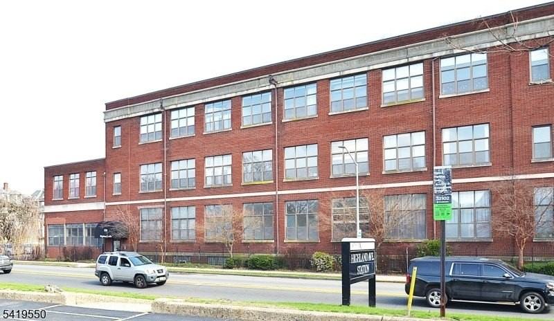 350 Scotland Rd #105 - Photo 3 of 17