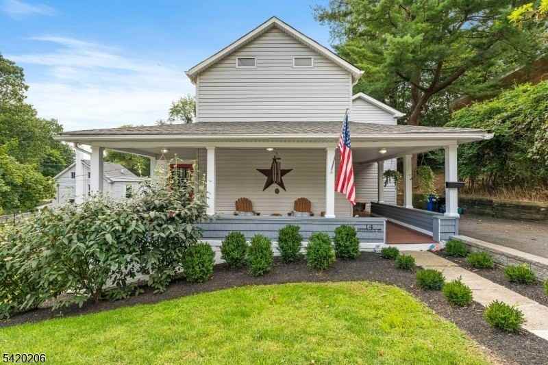 14 Mcdonald St - Photo 2 of 17