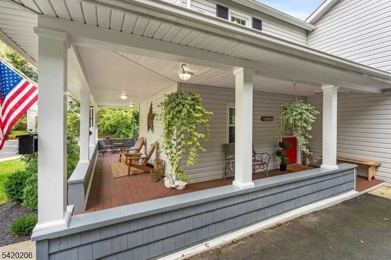 14 Mcdonald St - Photo 3 of 17